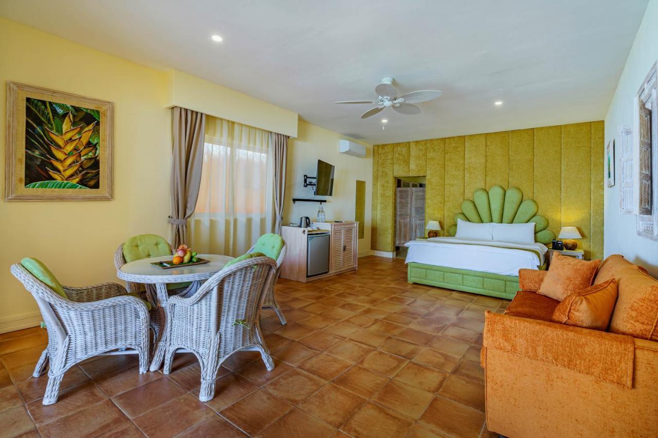 Coco Grove Beach Resort, Siquijor Island Exterior foto Deluxe Suite