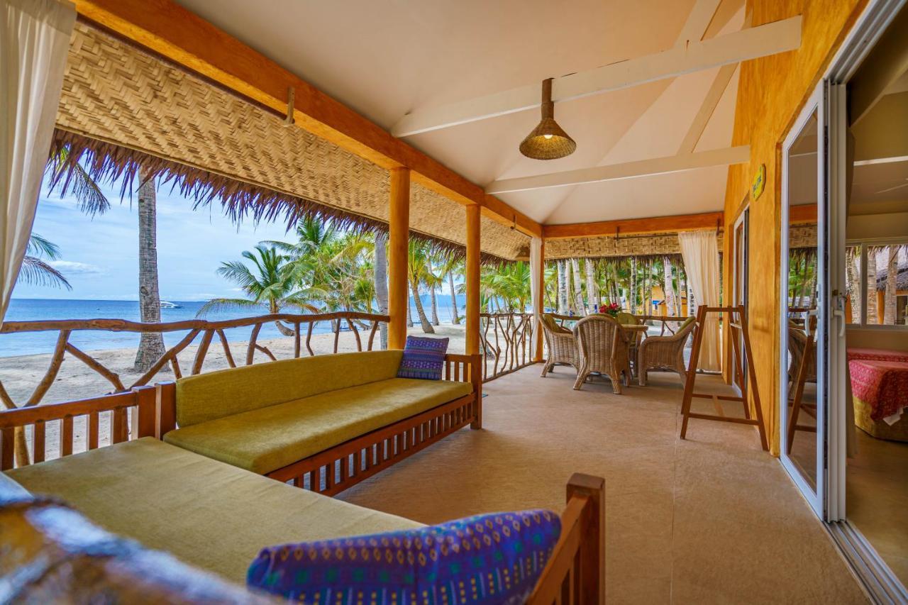 Coco Grove Beach Resort, Siquijor Island Exterior foto A view of the beach from the hotel