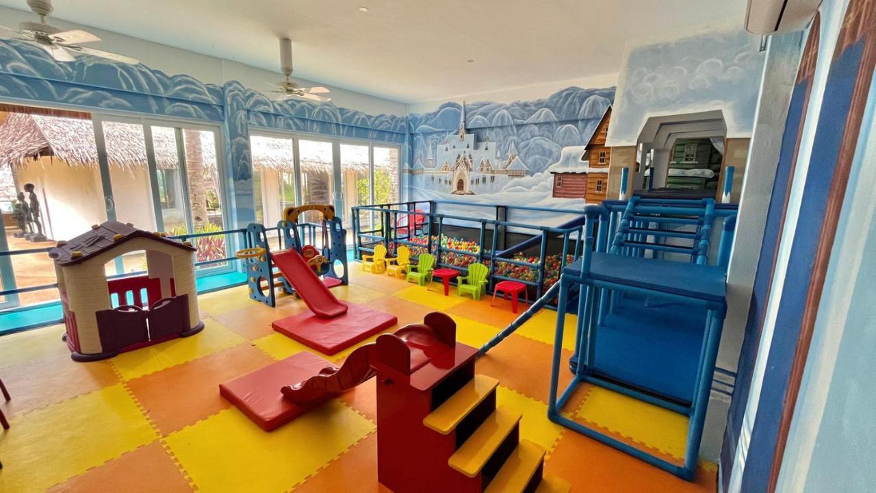 Coco Grove Beach Resort, Siquijor Island Exterior foto An indoor playground in Thailand