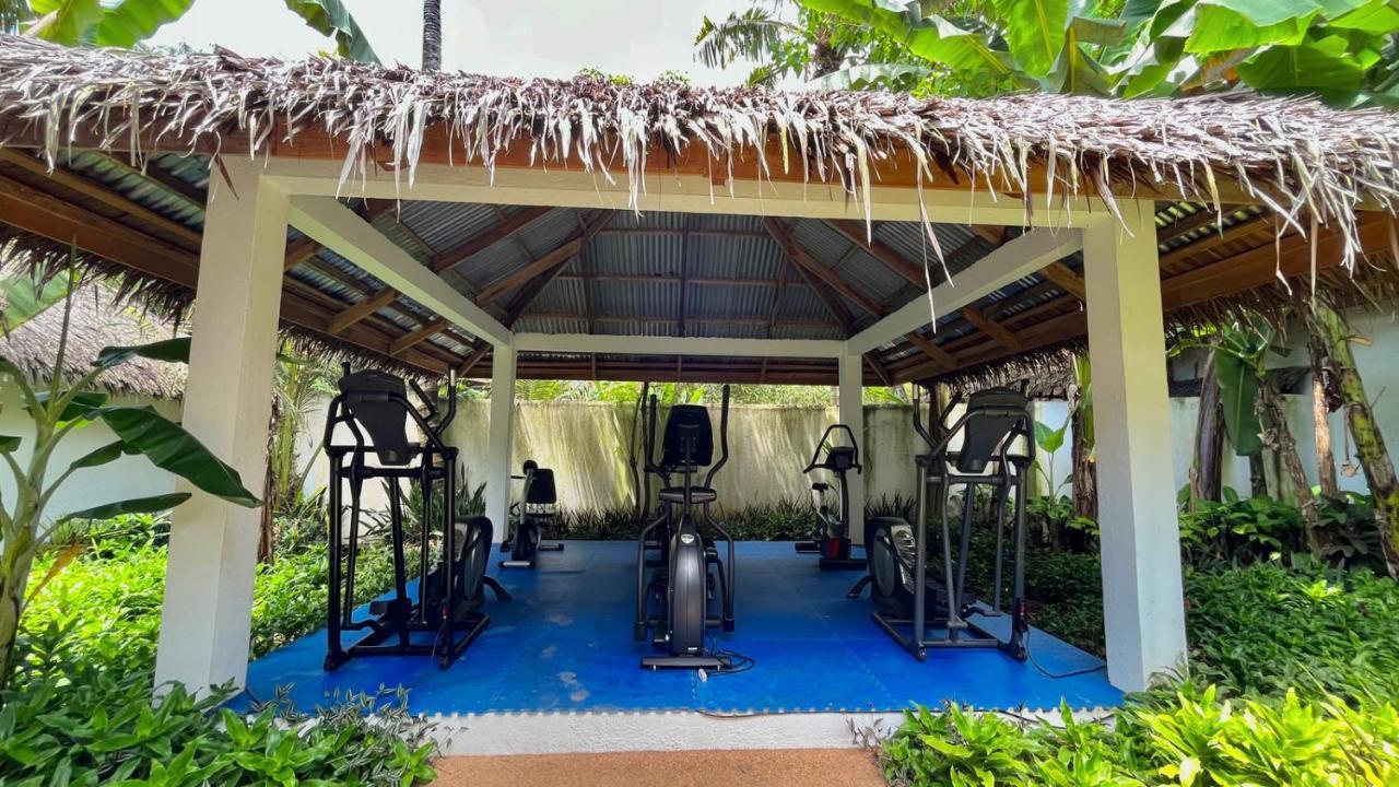 Coco Grove Beach Resort, Siquijor Island Exterior foto The gym at the resort