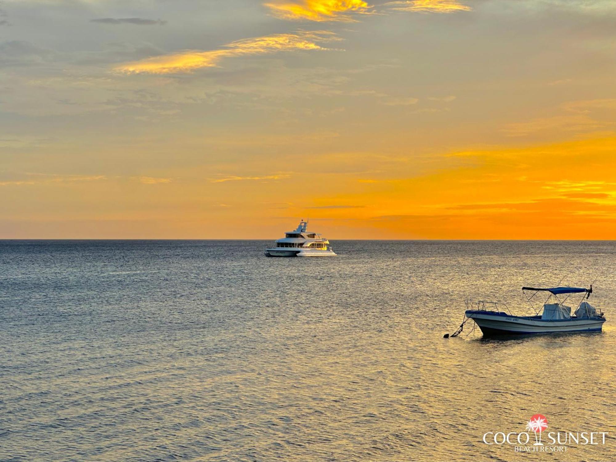 Coco Grove Beach Resort, Siquijor Island Exterior foto Sunset at the Gulf of Naples